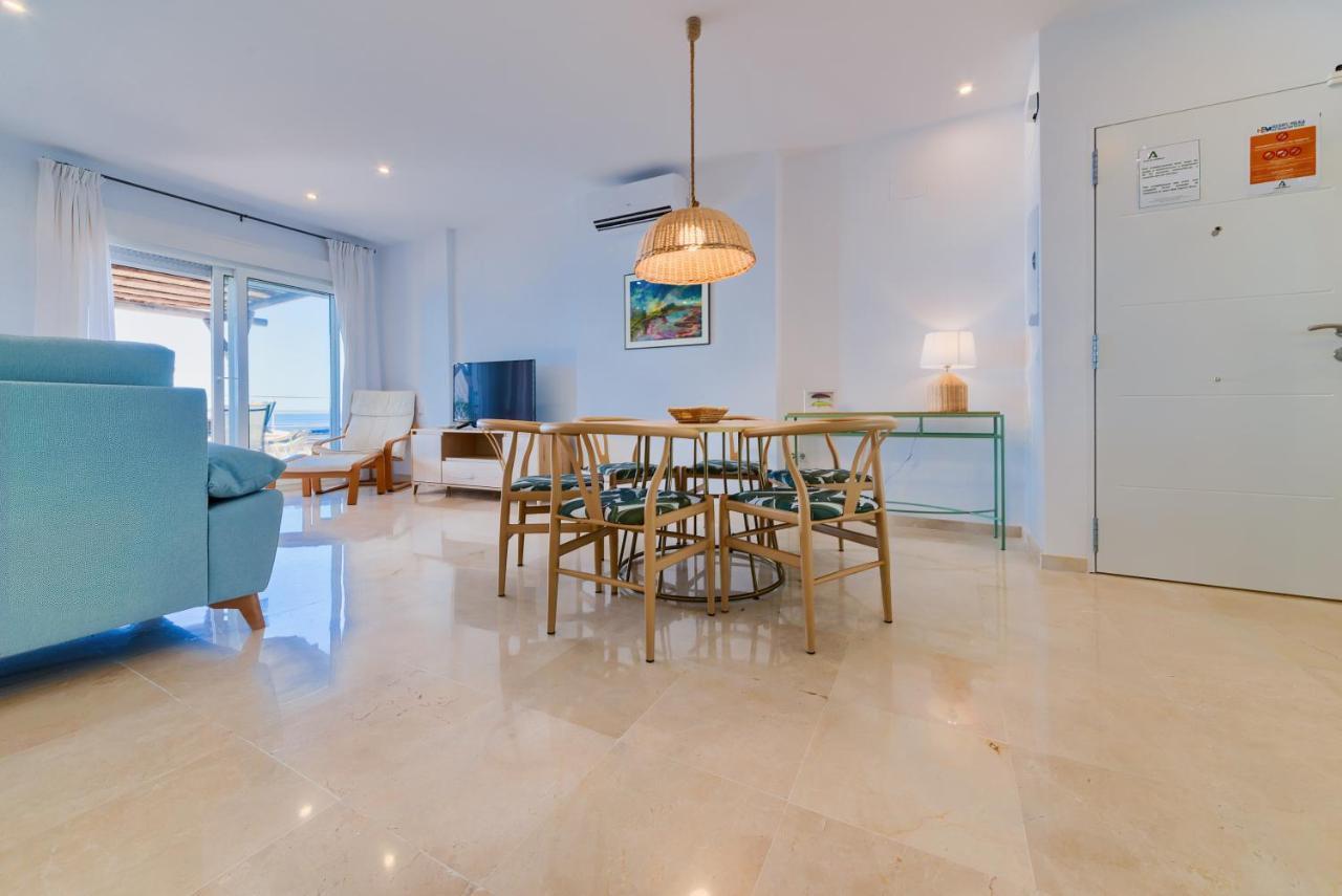 Holidays2Fuengirola Duplex With Stunning Sea View, Terraces,1St Line Beside Port Exterior foto