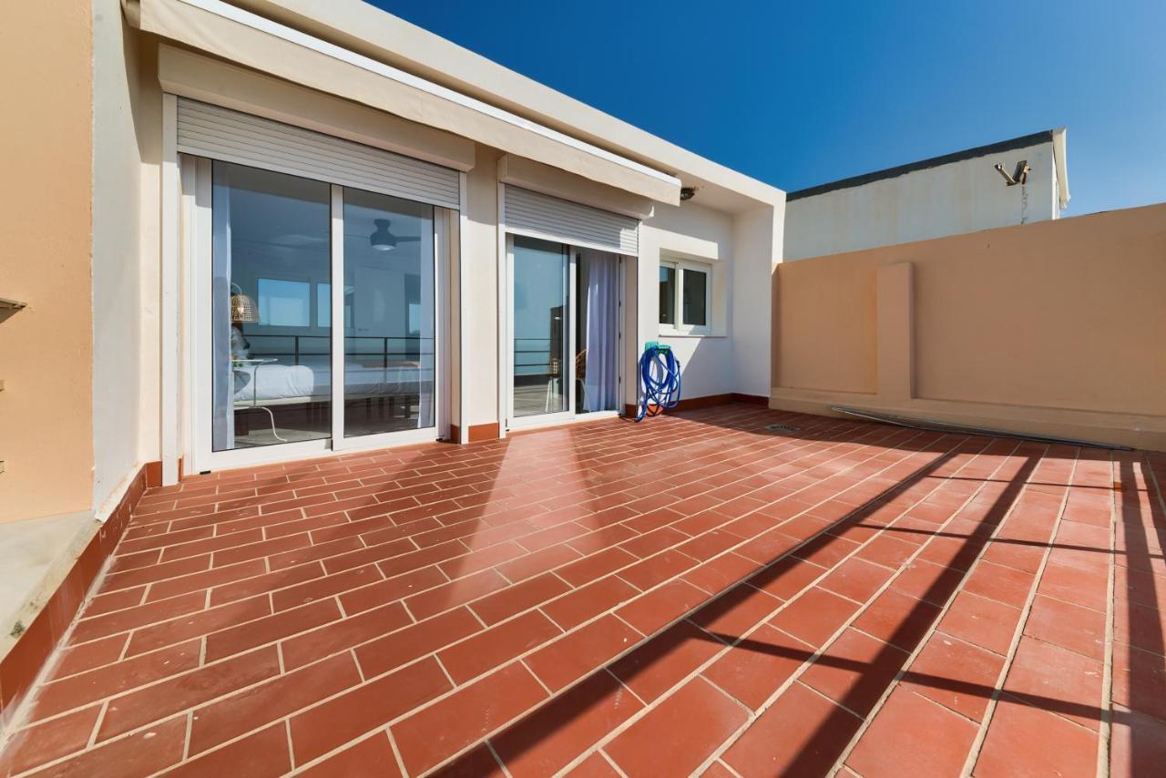 Holidays2Fuengirola Duplex With Stunning Sea View, Terraces,1St Line Beside Port Exterior foto